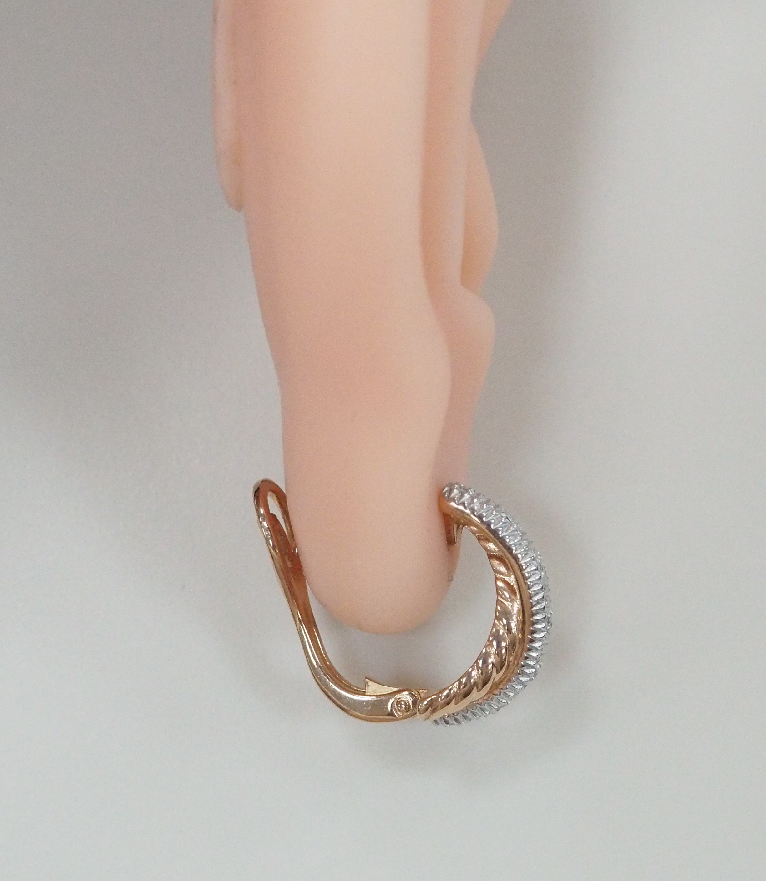 Серебряные серьги с бриллиантами